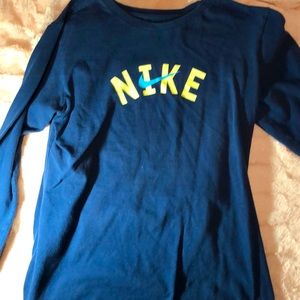 Women’s medium Nike long sleeve